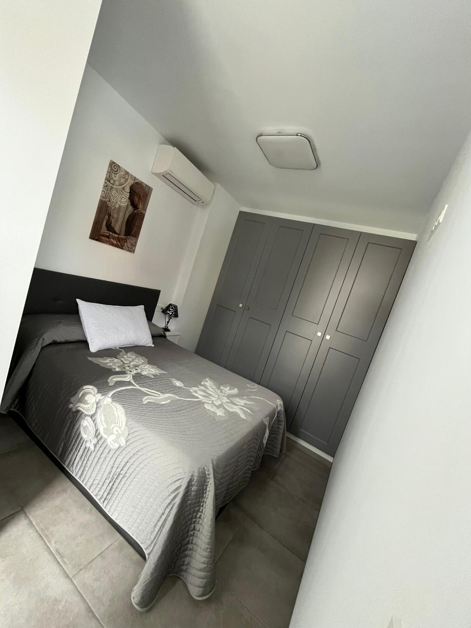Apartamentos victoria La Cala Del Moral Exterior foto